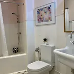 Quiet With Garden 8 Min From Apartment
