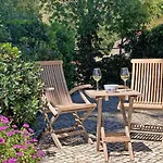 Apartment Quiet With Garden 8 Min From Estoril